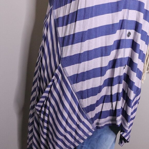 Logo Lori Goldstein | Striped V Neck Sleeveless Tunic Blouse - Picture 3 of 8